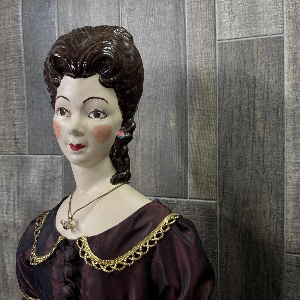 Large Jamar Mallory Studio Porcelain‎ Doll Victorian Dress Stand Display